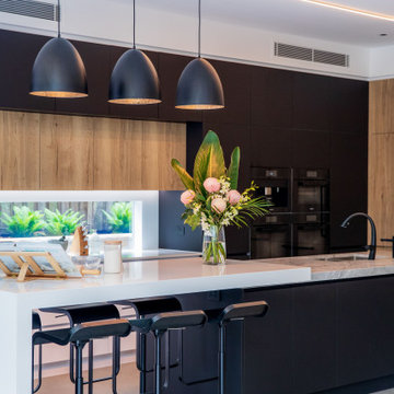 Simple, Elegant Kitchen