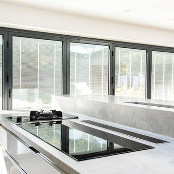 Sleek, Energy Efficient Kitchen for passionate foodie