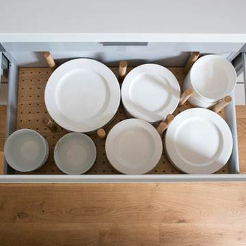Sleek Handleless J-Profile Kitchen