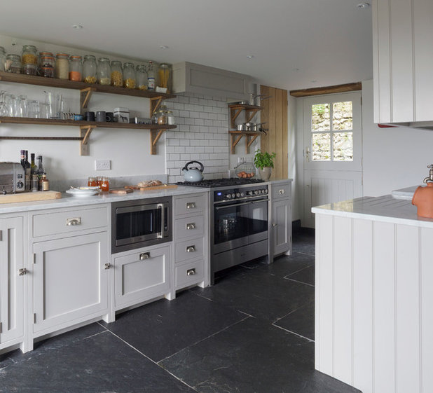 Farmhouse Kitchen by Nicola O'Mara Interior Design Ltd