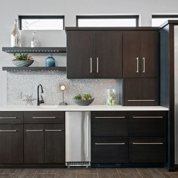 Sophisticated High-Contrast Kitchen with Cambria Ellesmere and Torquay