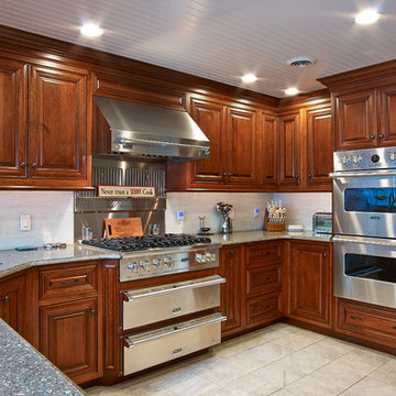 Sophisticated Traditional Kitchen