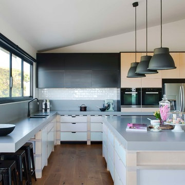 South Coast Get Away - Modern Kitchen with a difference