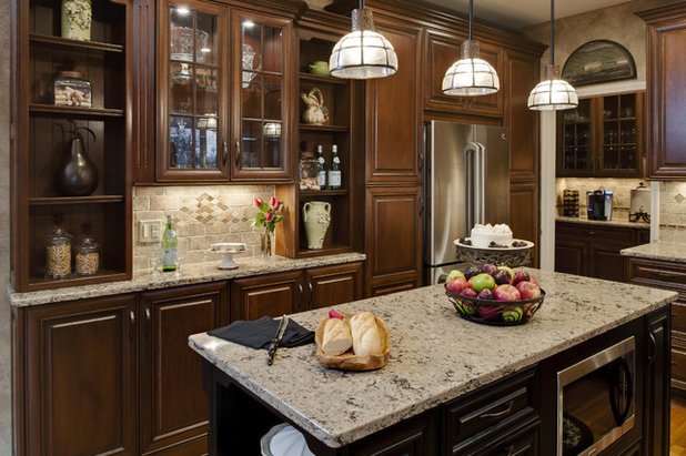 Traditional Kitchen by Epiphany Kitchens