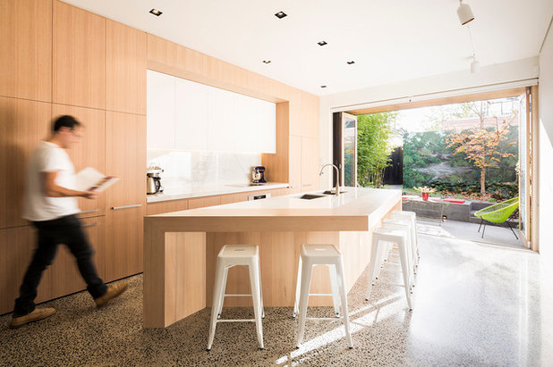 Contemporary Kitchen by Mitsuori Architects