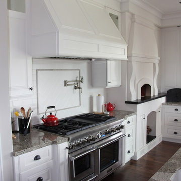 South Point, Traditional White Kitchen