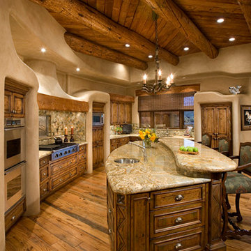 Southwest style by R-NET Custom Homes