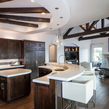 Spanish Modern 6879