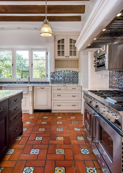 Mediterranean Kitchen by TDM Tiling