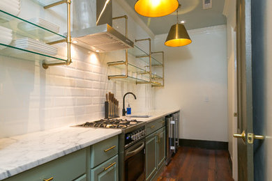 Kitchen - mid-century modern kitchen idea in Charleston