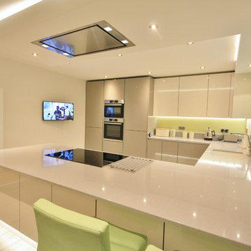 Springfield, Chelmsford - Acrylic Gloss handless kitchen in Ivory and Stone Grey