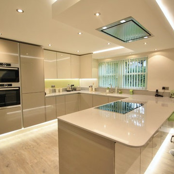 Springfield, Chelmsford - Acrylic Gloss handless kitchen in Ivory and Stone Grey