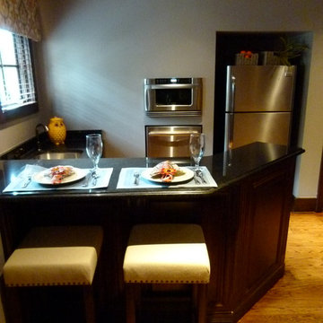 Staged modern Kitchen