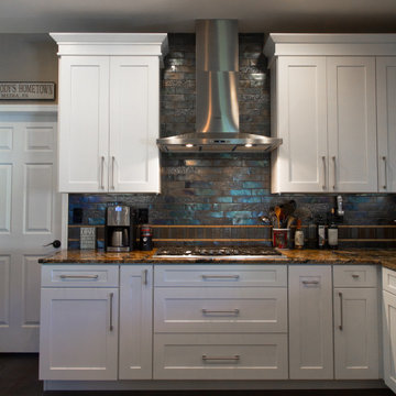 Stainless Steel Hood Vent and Countertop Range