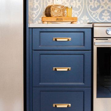Stand-Out Blue Contemporary Kitchen Reno