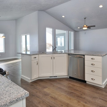 Standard Kitchen