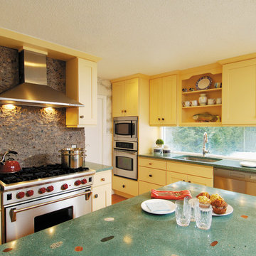 StarMark Cabinetry at Designs by Dawn Kitchen in Maple finished in Eggnog