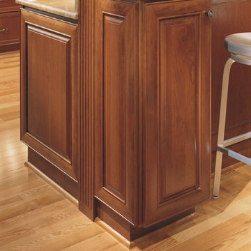 StarMark Cabinetry Kitchen in Cherry finished in Toffee