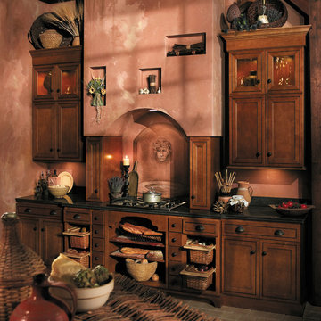 StarMark Cabinetry Kitchen in Old World style