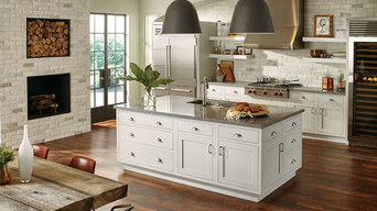 StarMark Cabinetry Traditional Inset Kitchen in Quarter Sawn Oak