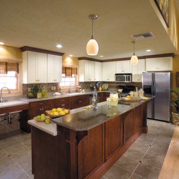 StarMark Cabinetry Two-Tone Kitchen in Maple and Oak