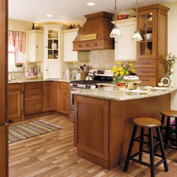 StarMark Cabinetry Two-Tone Kitchen in Quarter Sawn Oak and Maple
