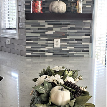 Starmark Kitchen in Maple Stratford Portabella w/ Hickory Mocha Floating Shelves