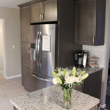 Starmark Kitchen Maple Bridgeport in Slate