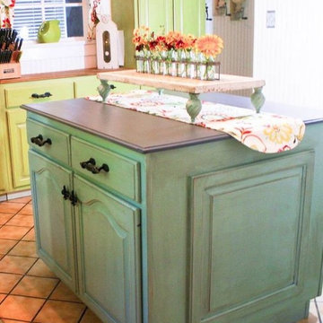 Step By Step Painting of Kitchen Cabinets With Dixie Belle Paint
