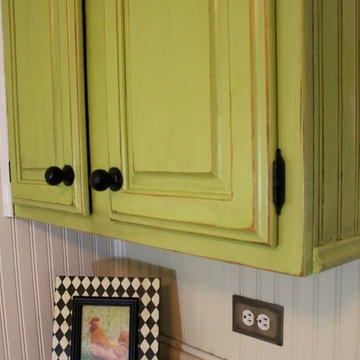 Step By Step Painting of Kitchen Cabinets With Dixie Belle Paint
