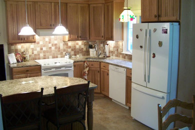 Example of an arts and crafts kitchen design in Wilmington