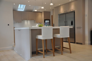 Example of a kitchen design in Hertfordshire