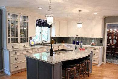 Inspiration for a farmhouse kitchen remodel in Baltimore