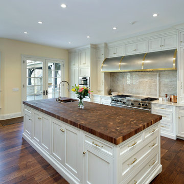 Storage Maximixed with Floor to Ceiling Cabinetry