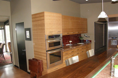 Trendy kitchen photo in San Francisco