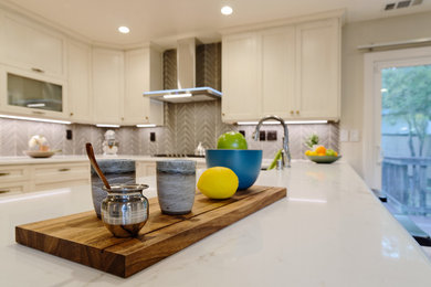 Inspiration for a transitional kitchen remodel in San Francisco