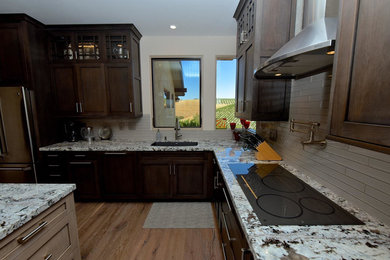 Trendy kitchen photo in San Luis Obispo