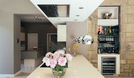 Kitchen of the Week: A Sleek, Sophisticated Space for Family Living