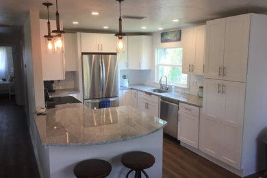 Transitional kitchen photo in Tampa