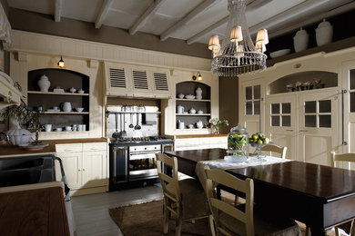 Design ideas for a rustic kitchen in New York.