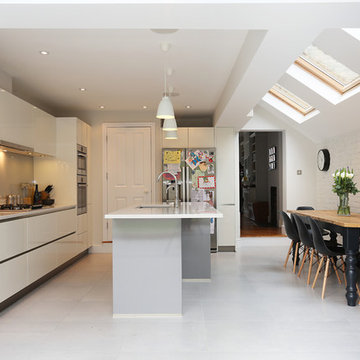 Stylish, contemporary kitchen extension in terraced Tooting property
