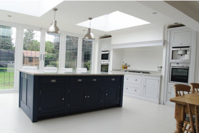 Inspiration for a modern kitchen in Buckinghamshire.