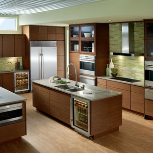 Inspiration for a contemporary kitchen remodel in Los Angeles