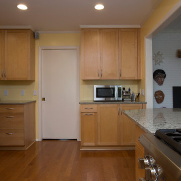 Sunny Green and Yellow Kitchen