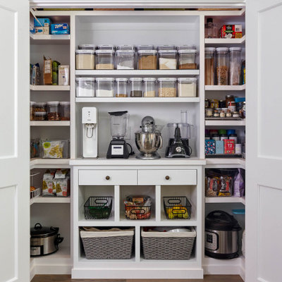 Example of a transitional kitchen design in San Francisco