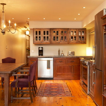Super warm, cozy and charming Inde-Art kitchen.