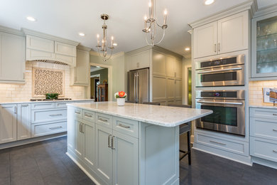 Inspiration for a transitional kitchen remodel in Raleigh