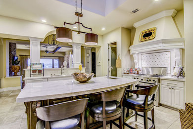 Photo of a classic kitchen in Sacramento.