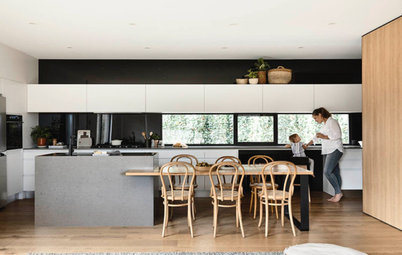 Timber Tones & Clever Surfaces Combine in this Mornington Kitchen