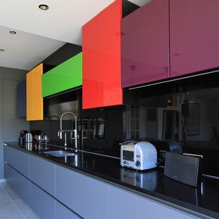 Esempio di una cucina design